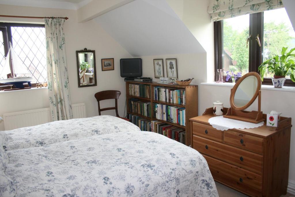 Bed and Breakfast Ty Carreg Лланвртид-Уэлс Номер фото