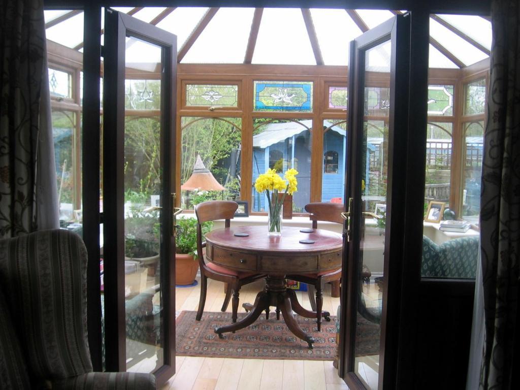 Bed and Breakfast Ty Carreg Лланвртид-Уэлс Экстерьер фото